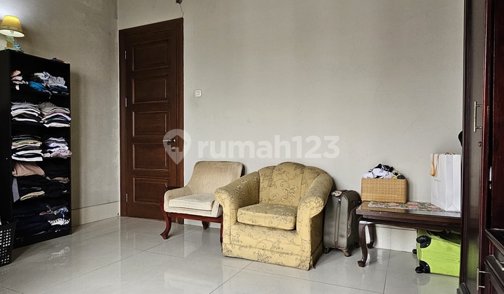 MODERN MINIMALIST HOUSE LAYAK HUNI, DEKAT MRT BEBAS BANJIR, PUSAT PERBELANJAAN 2