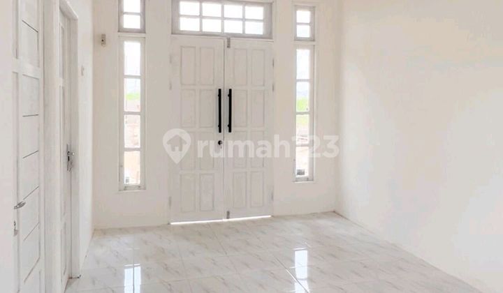 Ready-to-Live House with Free Carport, Safe and Comfortable Environment Ready-to-Live House with Free Carport, Safe and Comfortable Environment