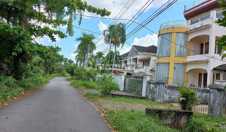 Rumah mewah siap huni, disertakan Ac & Kitchen set, di Jl. Kalvin Veteran 2