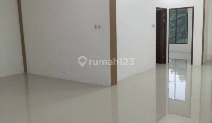 Rumah mewah 2 lantai siap huni di Paris 2, Pontianak 2