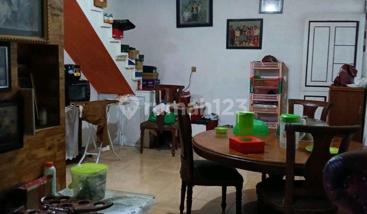 Rumah Siap Huni Cocok Untuk Kost Elit Lokasi Strategis 2