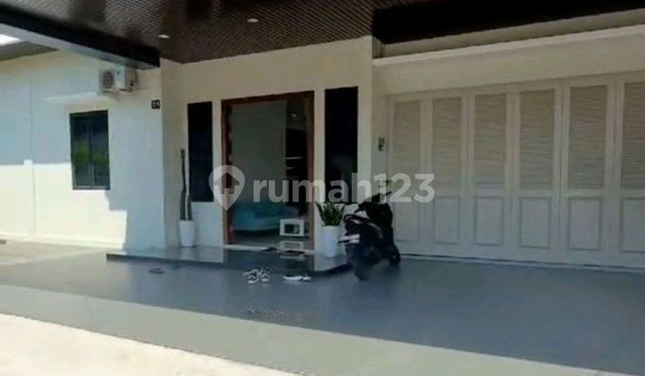 Rumah Mewah Siap Huni di Paris 2 Pontianak Lingkungan Nyaman Aman Rumah Mewah Siap Huni di Paris 2 Pontianak Lingkungan Nyaman Aman