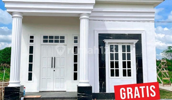 Ready-to-Live House with Free Carport, Safe and Comfortable Environment Ready-to-Live House with Free Carport, Safe and Comfortable Environment