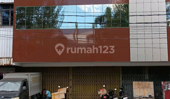 Ruko Siap Huni Lokasi Sangat Strategis Untuk Berbagai Usaha 1
