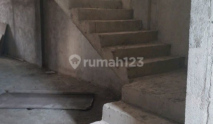 Ruko 2 Lantai Lokasi Strategis Pinggir Jalan Cocok Buka Usaha 2