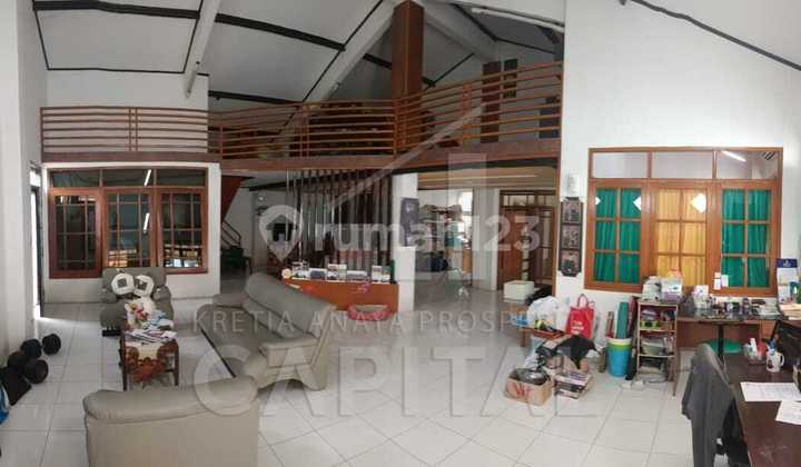 House with Corner Position and 1-Car Access in Antapani 2