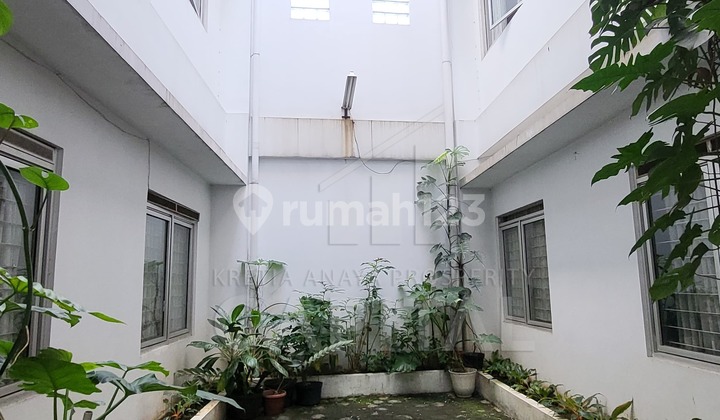 Full Furnished Boarding Building on Surya Sumantri Main Road, Bandung