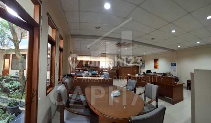 Price Reduced Spacious Strategic House Suitable for Office in Supratman 2