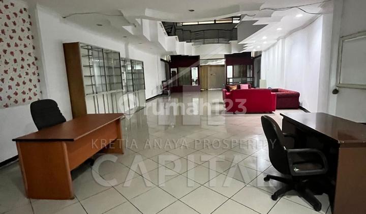 2-Story Shophouse in a Highly Strategic Location in the City Center, Braga Main Road 2