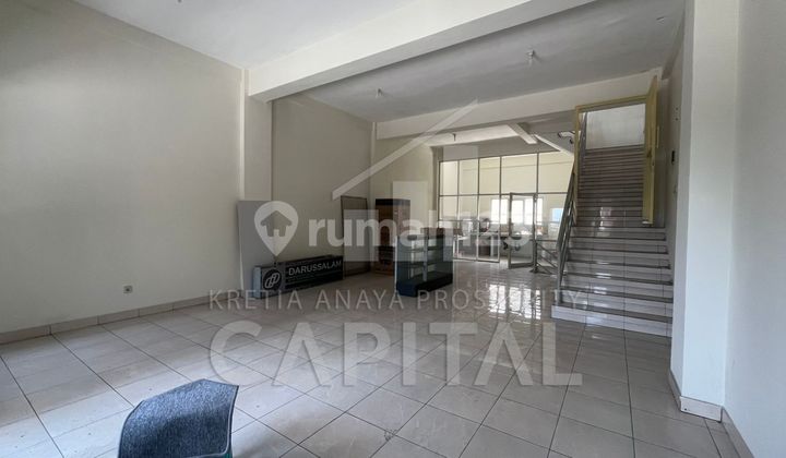 Ruko 3 lantai di Gegerkalong cocok untuk kantor ,klinik.