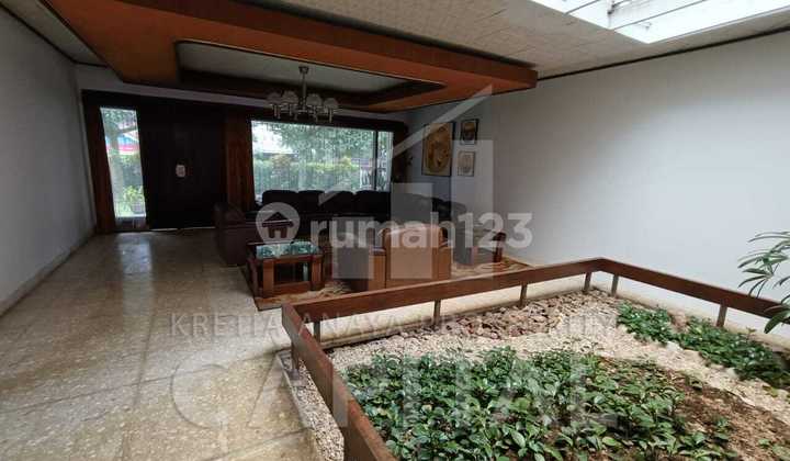 Rumah Siap Huni Kokoh Terawat di Gegerkalong Hilir Rumah Siap Huni Kokoh Terawat di Gegerkalong Hilir