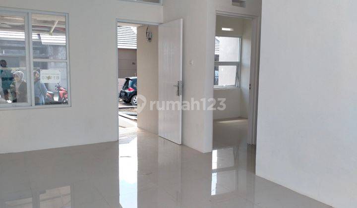 Rumah Bebas Banjir View Pegunungan di Katapang