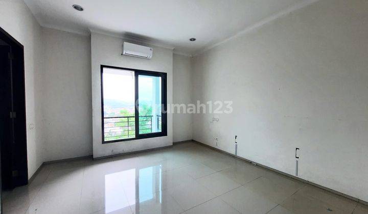 Rumah sewa 3 lantai bagus di Gajah Mungkur Semarang 2