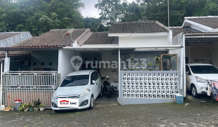 House in the Argomulyo residential area of Salatiga House in the Argomulyo residential area of Salatiga