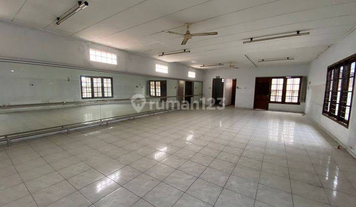 Ruang Usaha Dan Rumah Ex Studio Senam Pandean Lamper Semarang Dijual  1