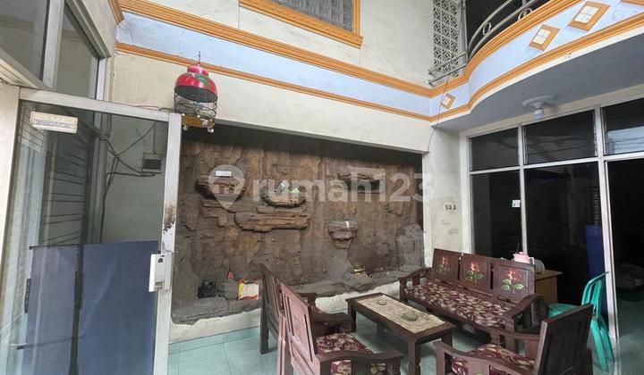 Rumah 2 Lantai Pinggir Jalan Raya Comal 2