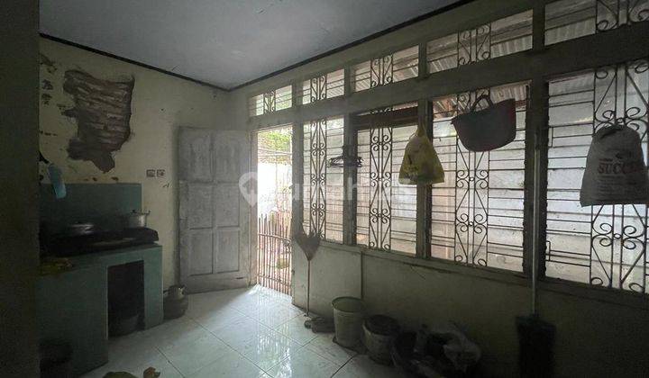 Rumah 2 Lantai Pinggir Jalan Raya Comal 5