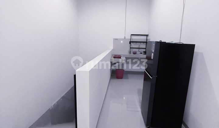 A good fully-occupied boarding house in the center of Semarang city.