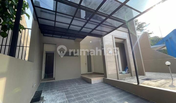 A 2-story house in the elite area of Candi Golf Semarang A 2-story house in the elite area of Candi Golf Semarang