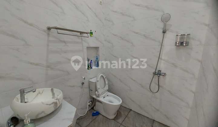 Disewakan Rumah 2 Lantai Semifurnised di Tengah Kota Semarang 2