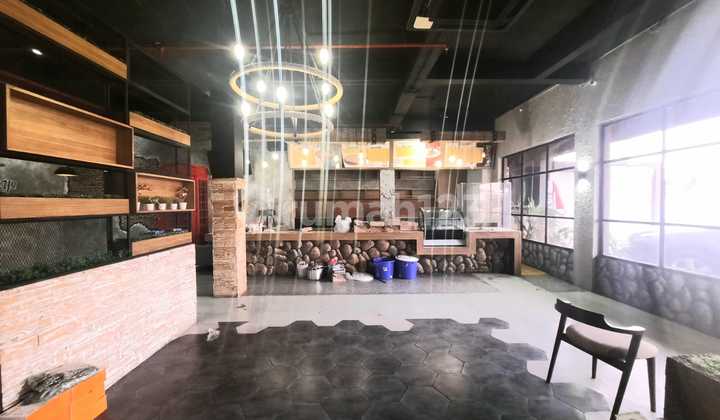 Dijual Ruang Usaha Beserta Isinya di Pinggir Jalan Raya Ngaliyan Semarang 2