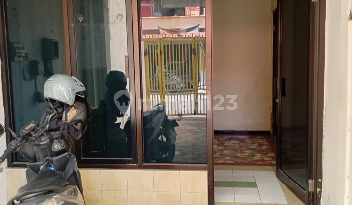 For Rent: House with a kiosk in Tegal, Central Java.