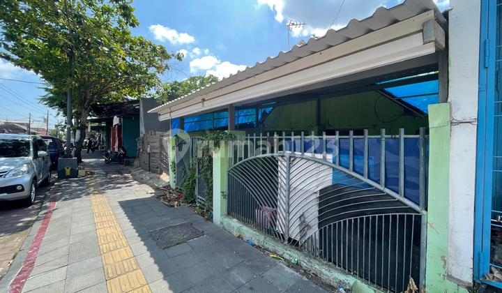 For Rent Old House suitable for warehouse in downtown Semarang 1