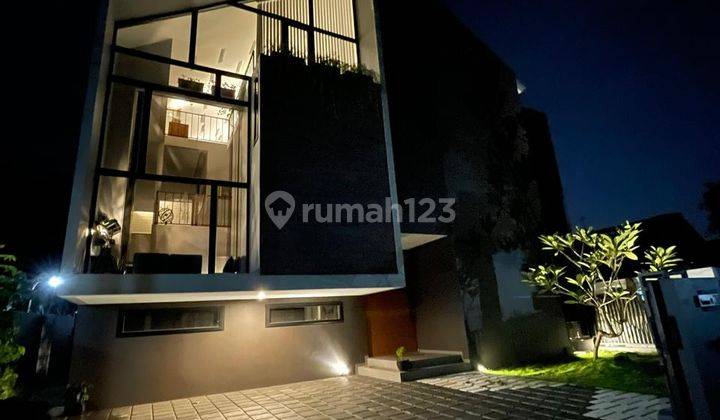 Rumah Mewah 2 Lantai Full Furnished di Semarang Barat 2