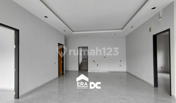 Disewakan Rumah Hook Ada Kolam Renang Kondisi Baru Gress Siap Huni di Gajah Mungkur Semarang 2