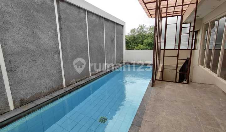 Disewakan Rumah 2 Lantai Bagus di Kawasan Elit Gajahmungkur Semarang