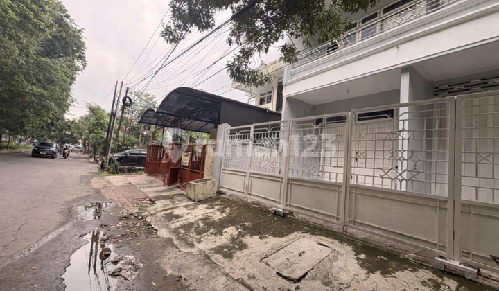 Disewakan Ruang Usaha di Ngagel Surabaya Disewakan Ruang Usaha di Ngagel Surabaya