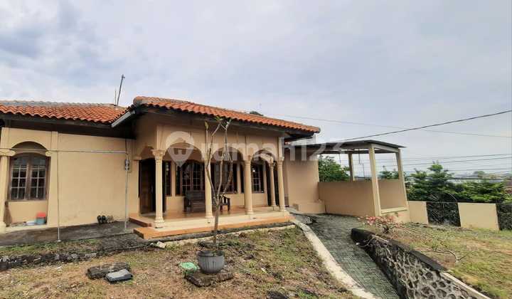 Dijual Rumah Besar dengan Tanah Luas di Tengah Kota Semarang 2