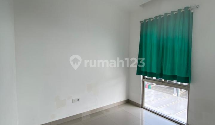 Sewa Cepat Rumah Pik 2 Semi Furnish Uk 4,5x10 2 lantai  2