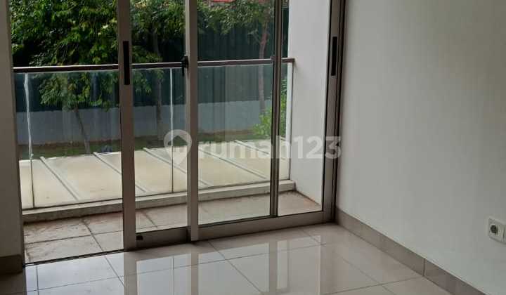 For Rent: Hoek House 6x10 Empty Cluster San Antonio 2+1 Bedrooms.
