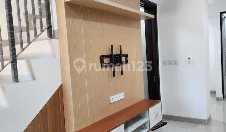 Sewa Rumah Furnish Bagus Milenial Pik 2 - Siap Huni! 2