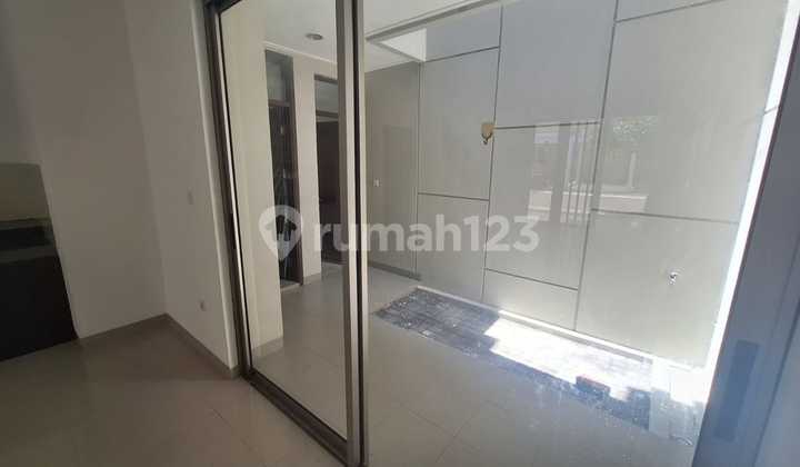 Disewakan Rumah Kosongan Cluster Magenta uk 6x15 PIK 2 Disewakan Rumah Kosongan Cluster Magenta uk 6x15 PIK 2