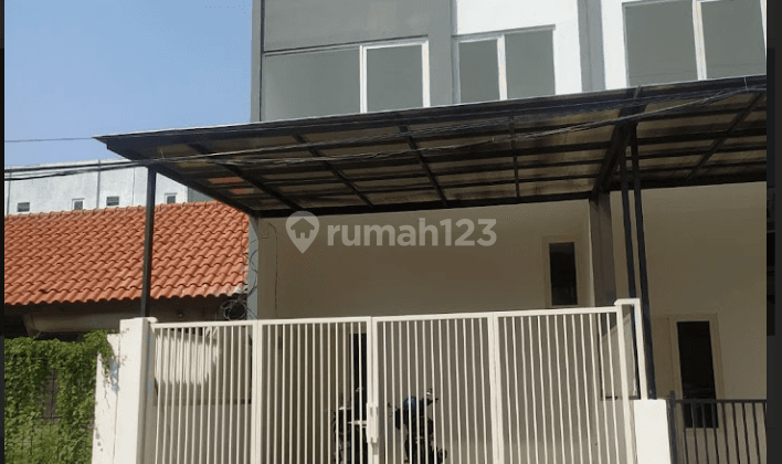 RUMAH BARU BELAKANG MC'D RUNGKUT 2