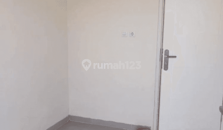 RUMAH BARU 2 LANTAI HOOK. DEKAT UPN RUNGKUT 2