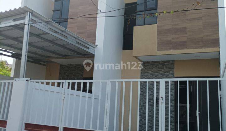 Rumah 2 lantai, harga mulai 300 jutaan, dekat upn rungkut 1