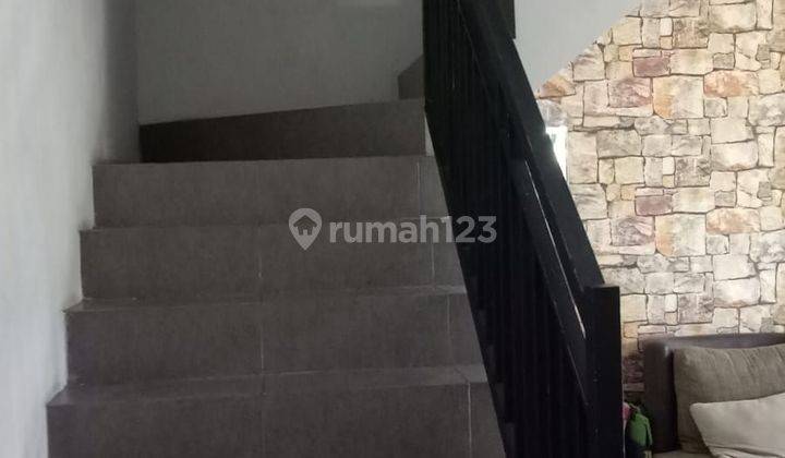 Rumah 2 lantai siap huni, nol jalan raya rungkut 2