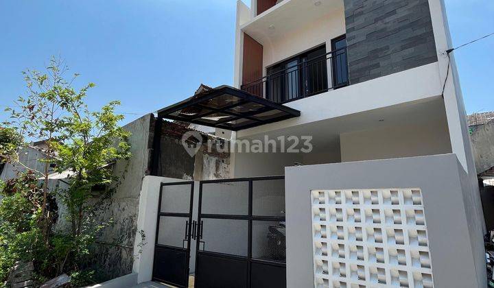 Rumah baru 2 lantai siap huni rungkut 1