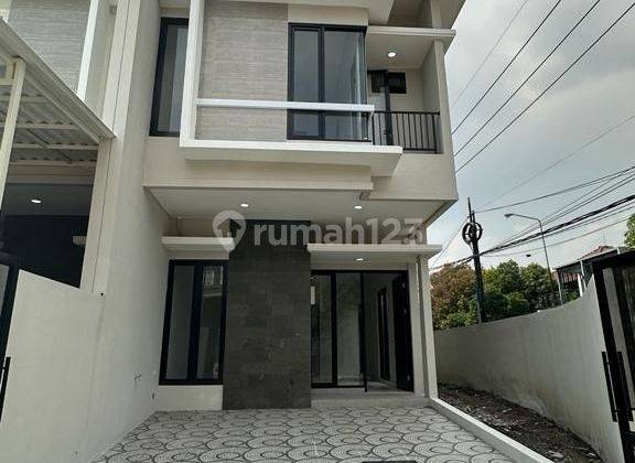 Rumah baru siap huni, tengah kota, hook 1