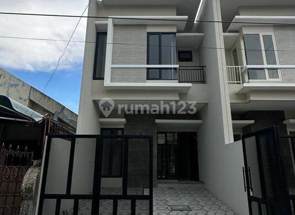 Rumah baru siap huni, dekat kampus ubaya/petra 1