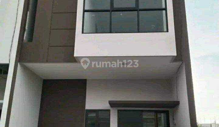 Rumah baru 2 lantai siap huni di Gunung anyar rungkut 1