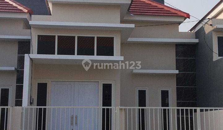 Rumah baru siap huni dekat upn rungkut 1