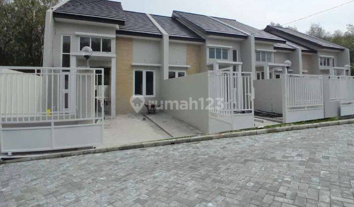 Rumah baru 1 lantai, nol jalan oerr di Gunung anyar rungkut 1