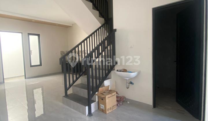 Rumah Baru 2 Lantai Siap Huni Lingkungan Nyaman 2