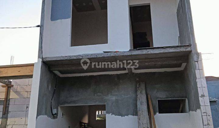 Rumah Murah 2 Lantai Surabaya Timur, 300 Jutaan 2