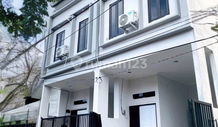 Di kontrakkan atau di jual rumah baru gress 2 lantai rungkut 1