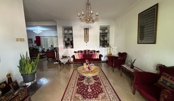 Rumah Bagus Kebun Jeruk Jakarta Barat SHM 2